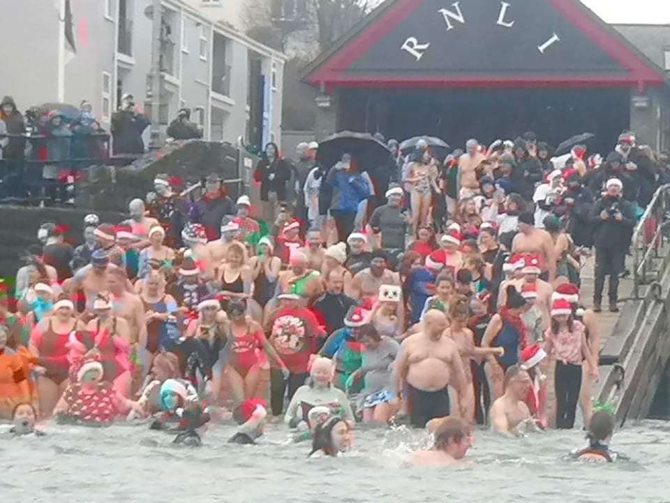 Ilfracombe Christmas Day Dip for the RNLI