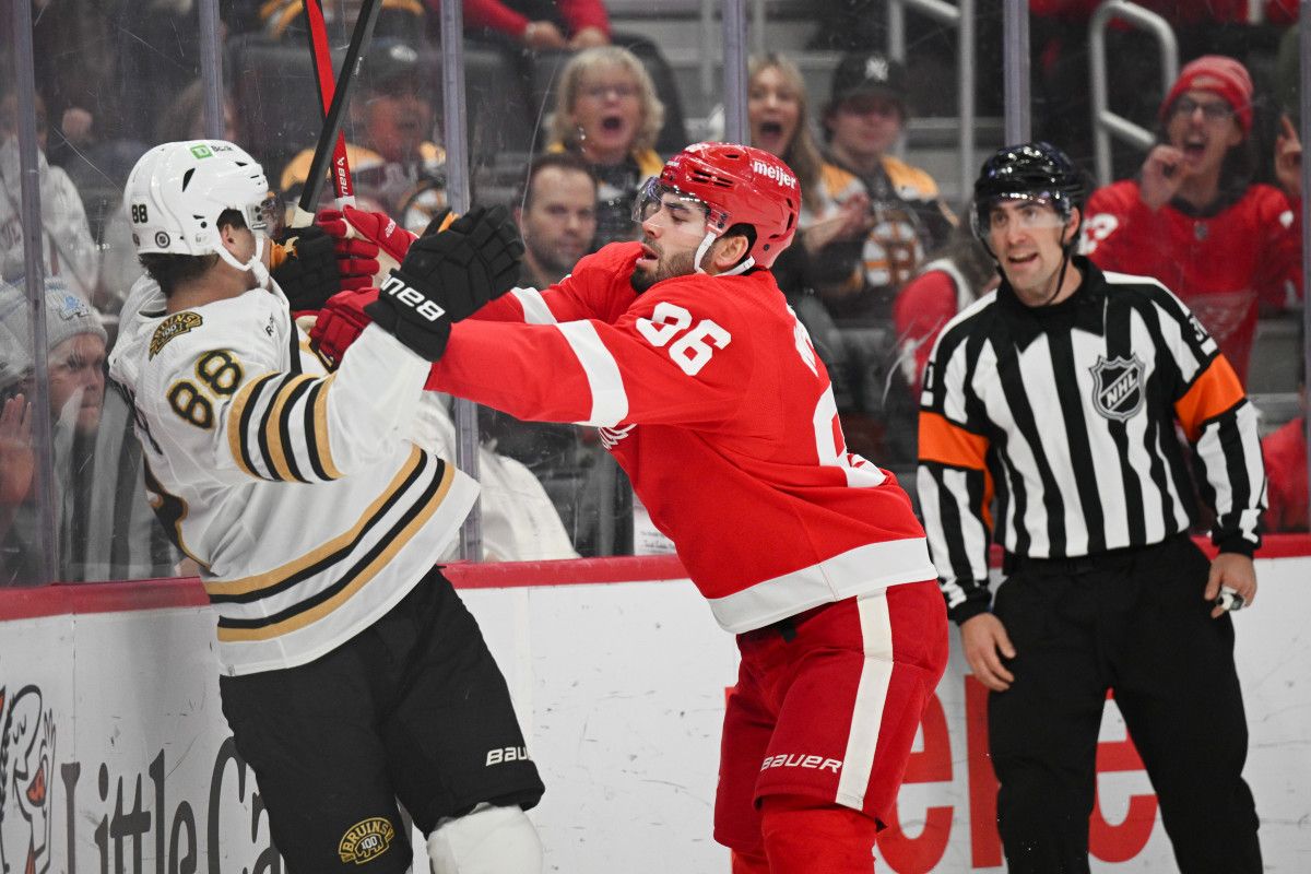 Detroit Red Wings at Boston Bruins