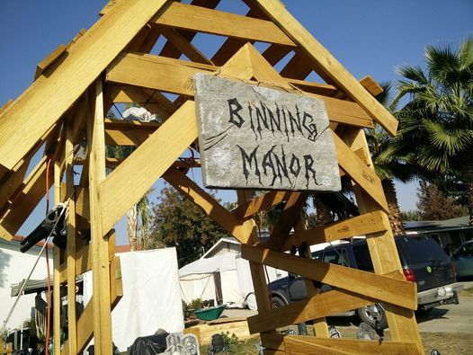 Binning Manor Spook Alley - Free