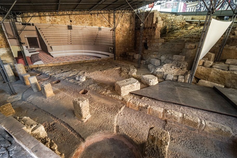 Visita orientada \u2022 O teatro romano em l\u00edngua gestual portuguesa 