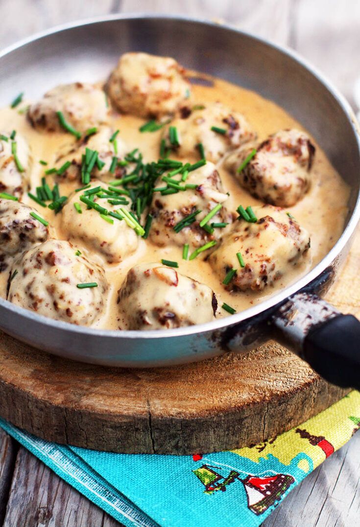 Cork 'N' Fork- Swedish meatballs over rice with salad and roll