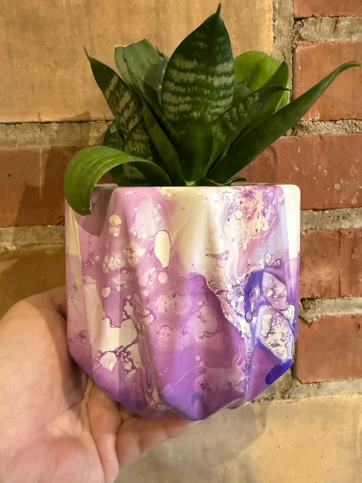 Marbled dip planter