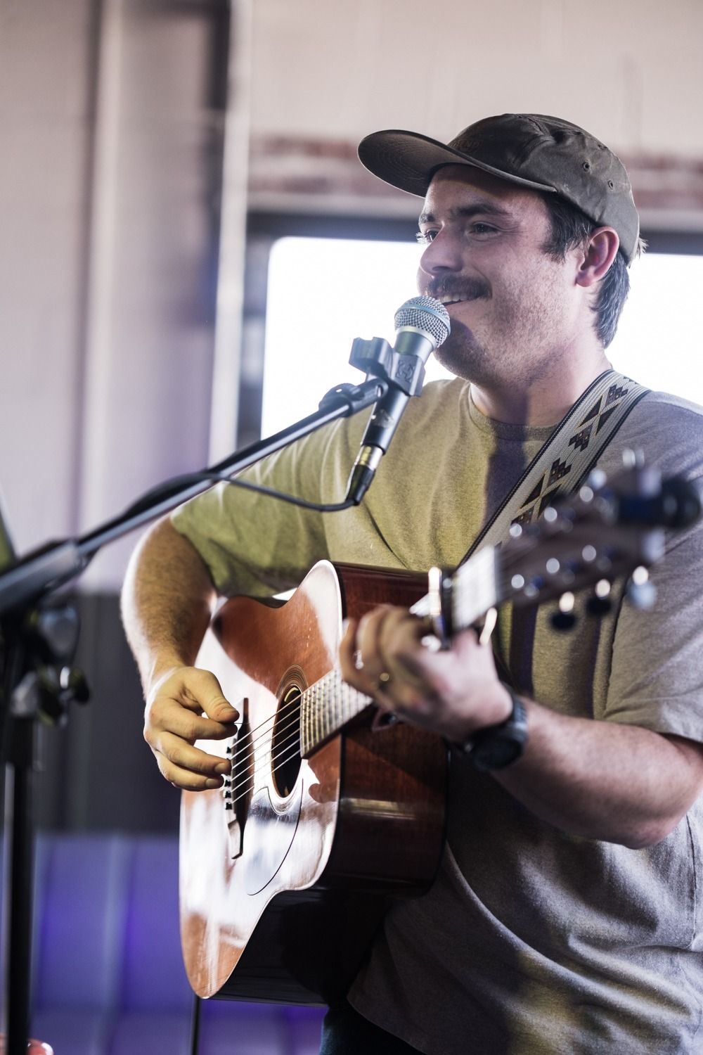 AUSTIN FINLEY (BRUNCH & MUSIC) @ NEWARK STATION \/ EARTHWORKS CAFE