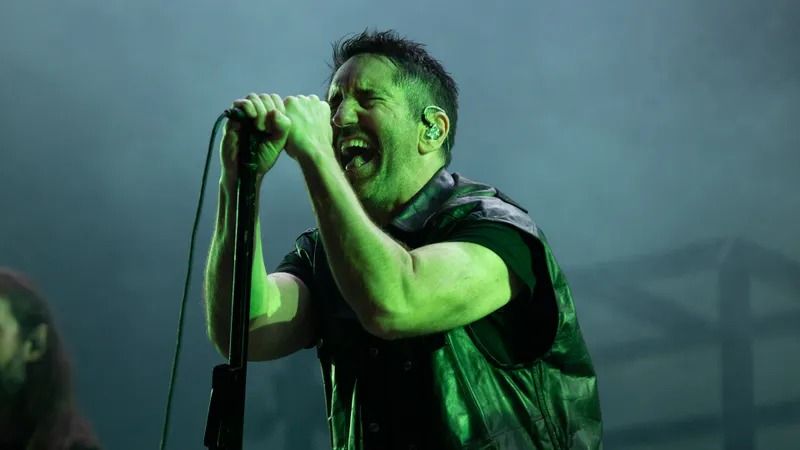 Nine Inch Nails: Peel It Back Tour