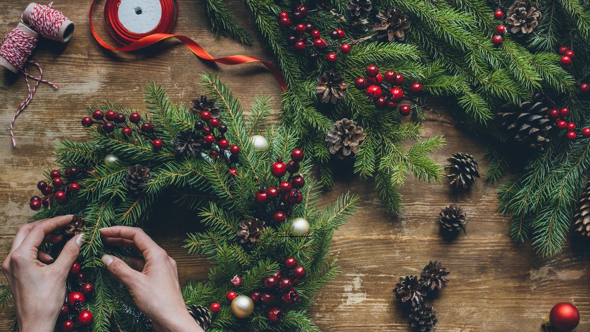 Christmas Wreath Making at The Bears Head