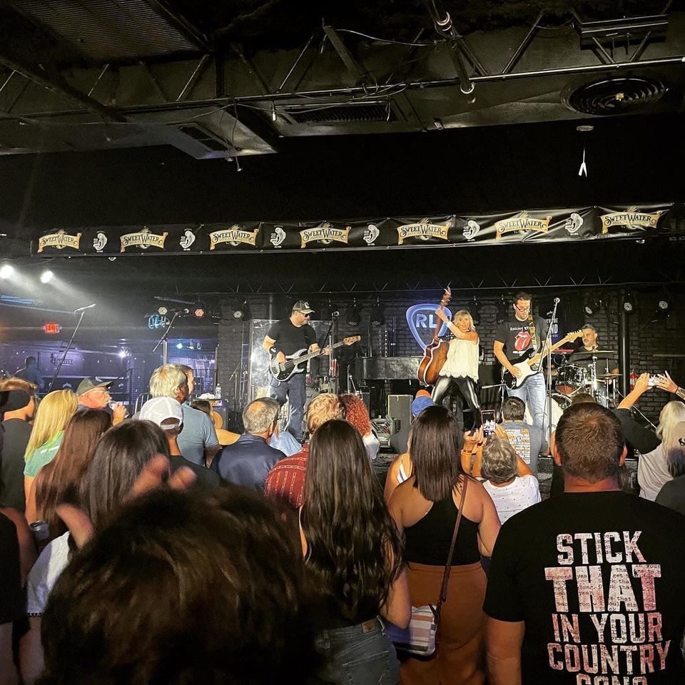 Michelle Robinson Band Debuts at Knox Joseph Distillery at the OTR StillHouse