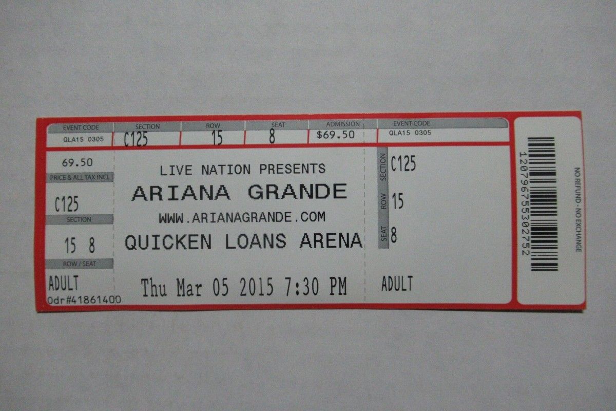 Ariana Grande at Bell Centre