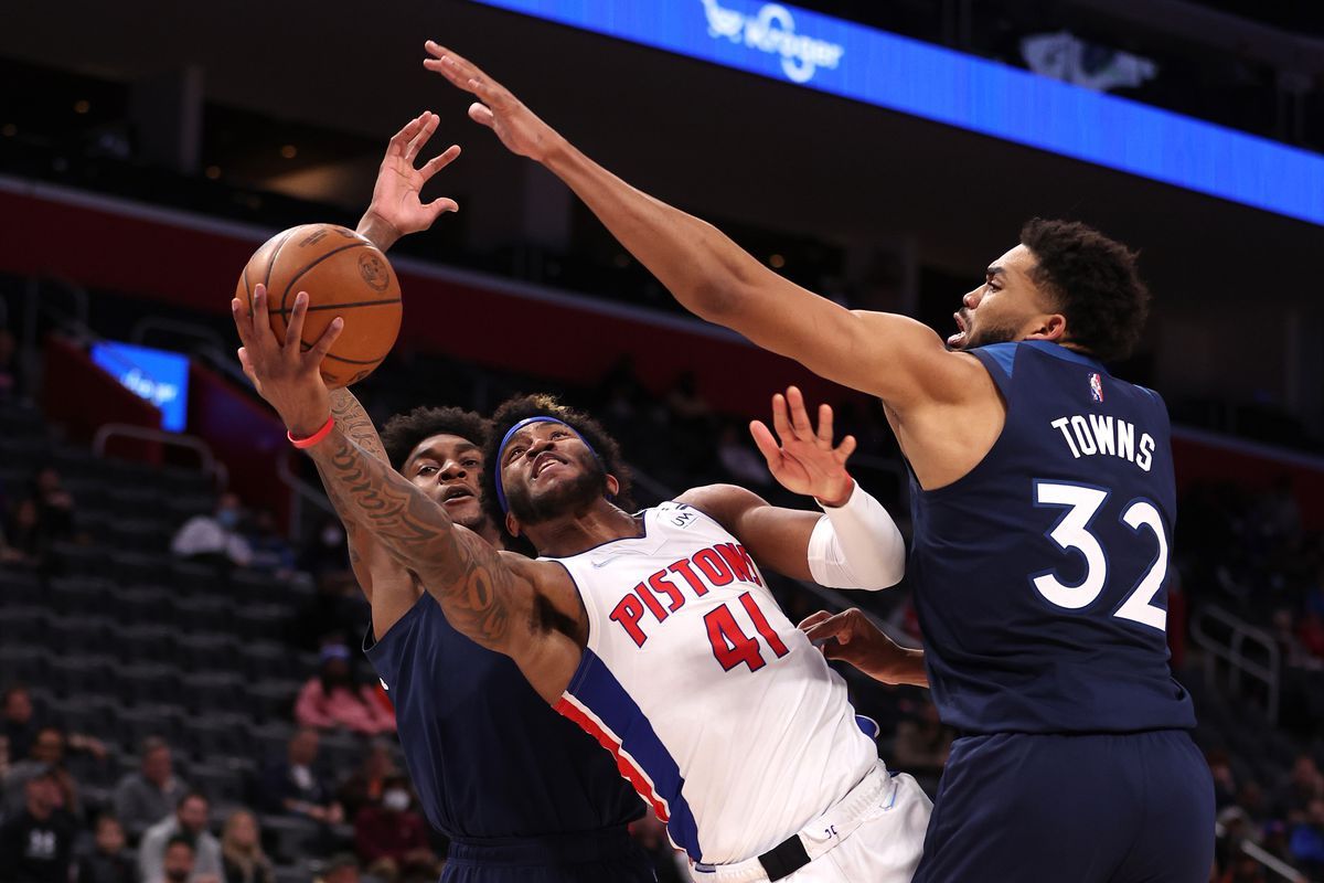 Minnesota Timberwolves at Detroit Pistons