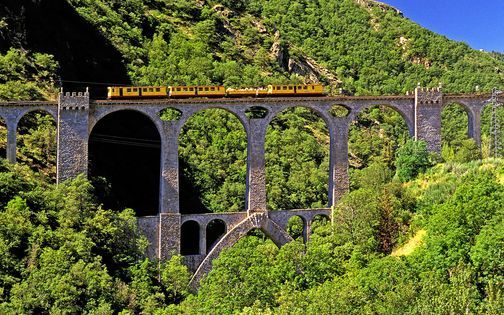 Viatge Cultural amb el Tren Groc del Pirineu, entre el Conflent i la Cerdanya