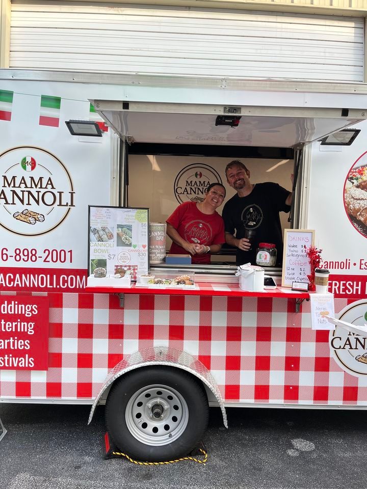 Mama Cannoli at the Pavilion at Port Orange Farmers Market - Truck