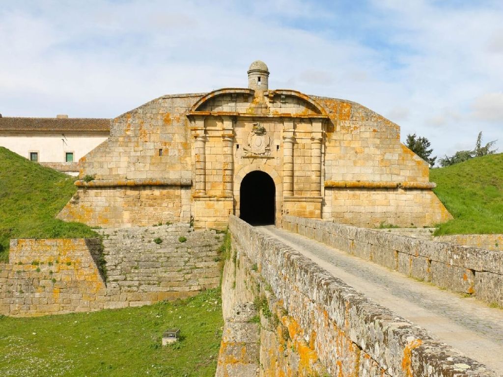 Caminhando em Aldeias Hist\u00f3ricas da Beira-Alta