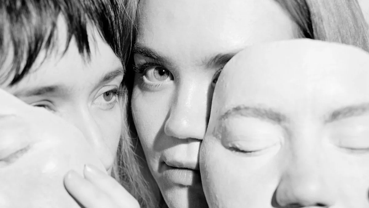 Daisy the Great, Theo Moss, The Ophelias in Los Angeles
