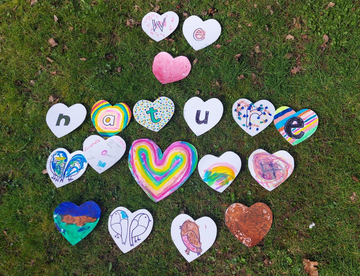 Heart decorating workshop at Nene Nursery
