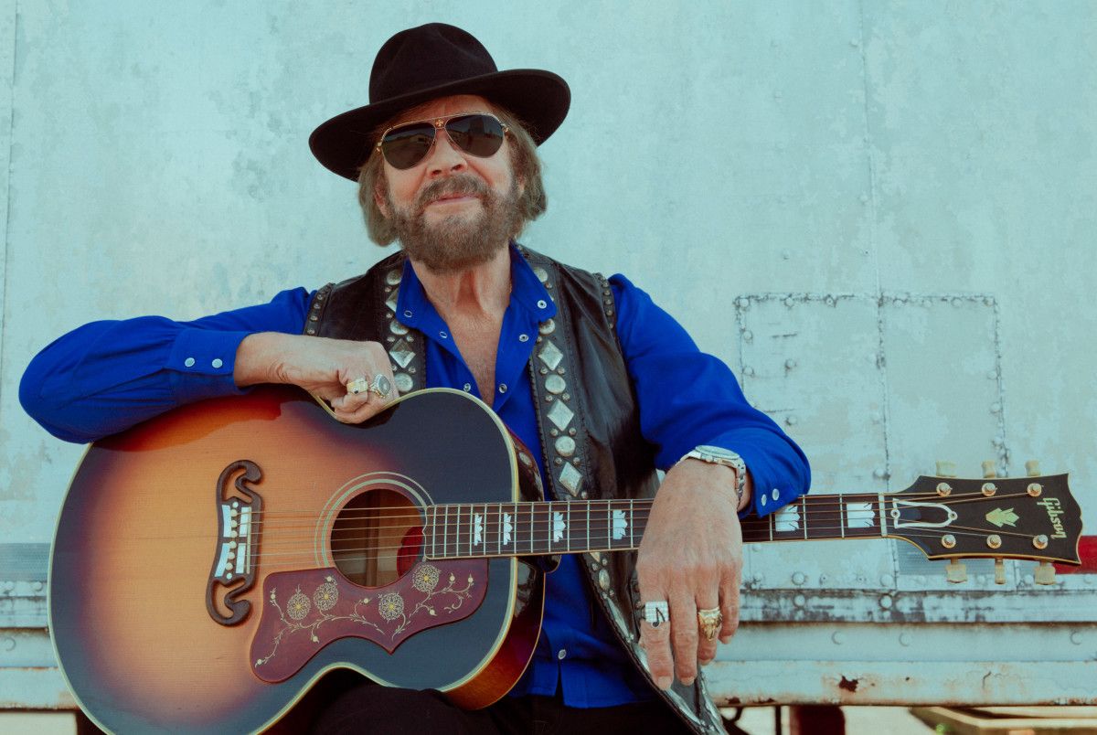 Hank Williams Jr. & Marty Stuart and His Fabulous Superlatives