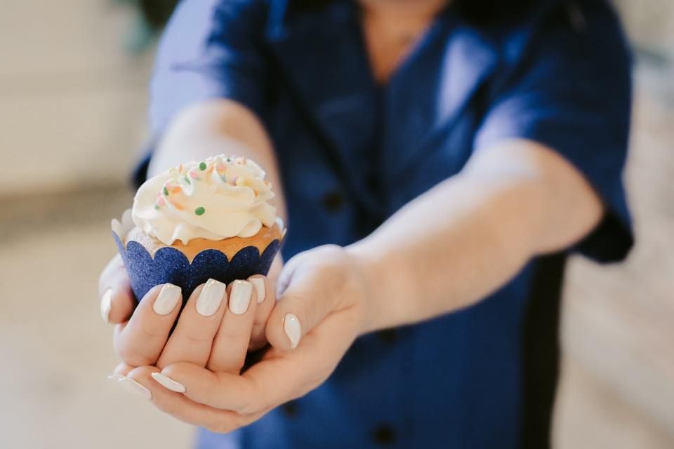 Cupcake decorating class