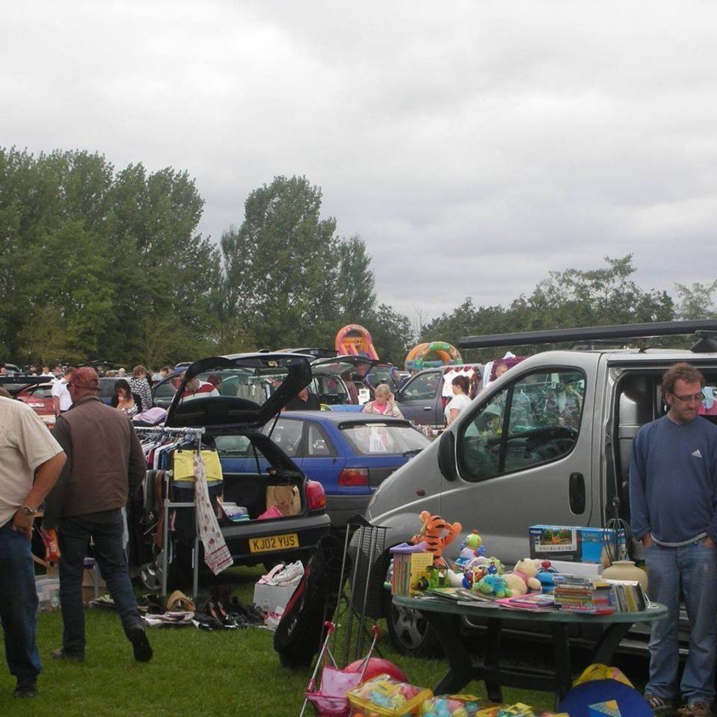 Stonham Barns Sunday Car Boot & The Land Rover Show 5th October