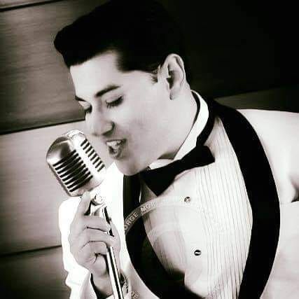 Gary the Showman Live at Monday Night Swing!