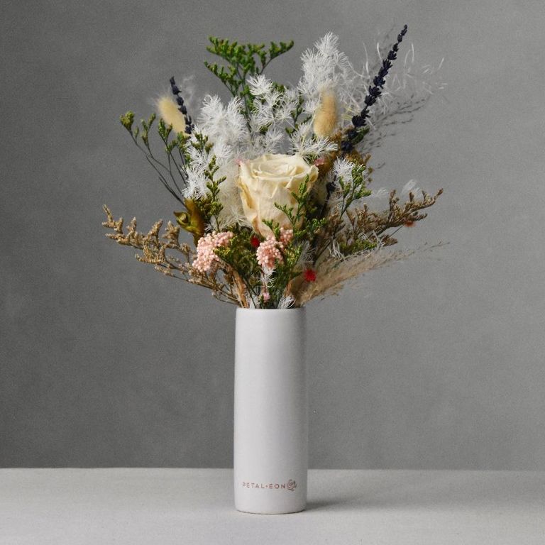 Bloom & Beyond: Preserved Floral Creations