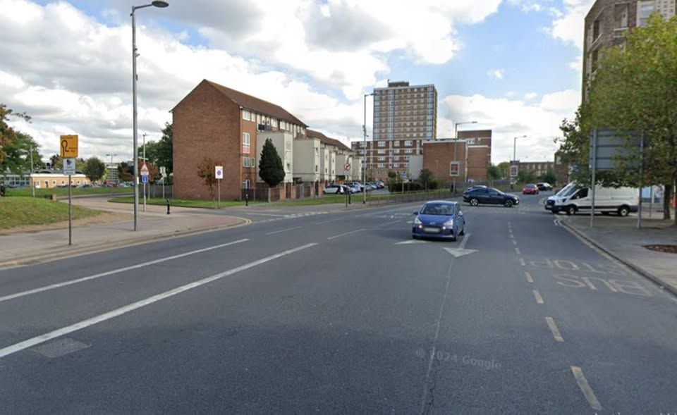 The First Clean Up Session - Wood Lane and The Leisure Centre 