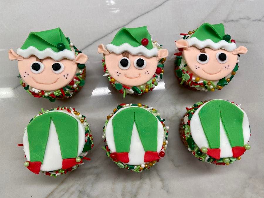 Elf on the shelf Christmas cupcakes class with Bottomless Pizza