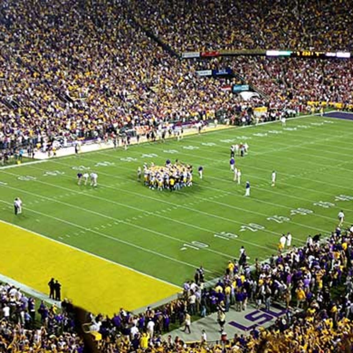 Florida Gators at LSU Tigers Football at LSU Tiger Stadium