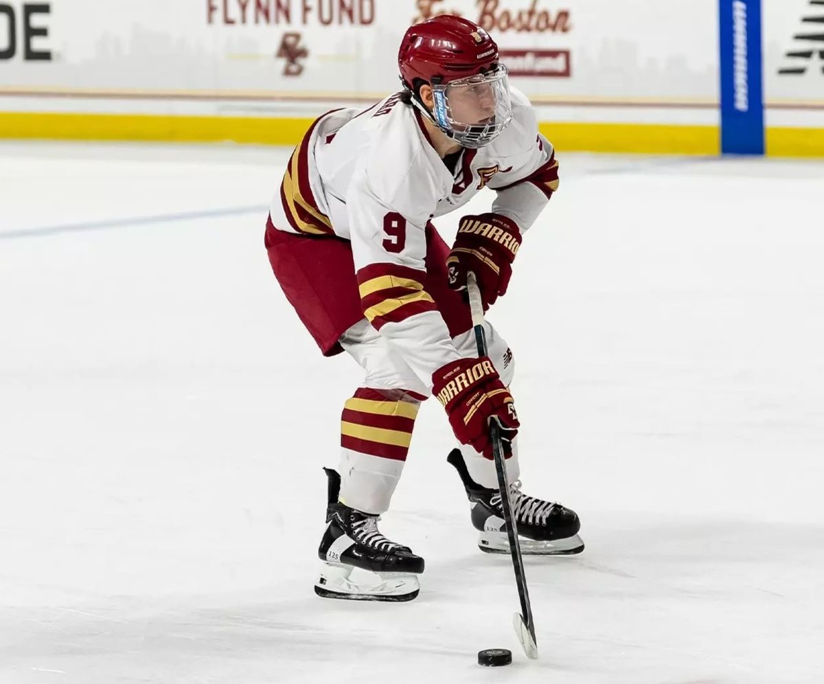 Boston University Terriers  vs. UMass Lowell River Hawks