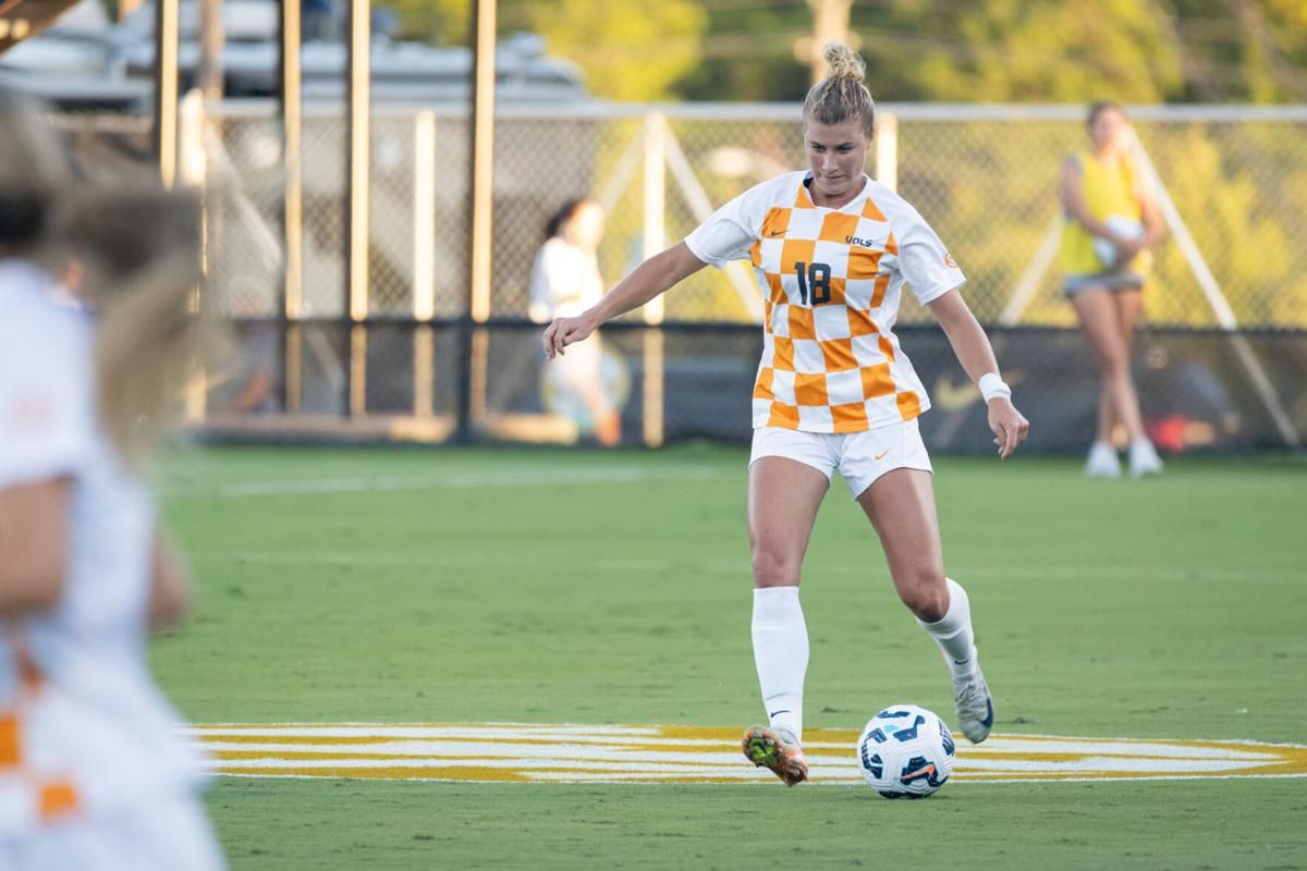 Parking Mississippi State Bulldogs at Tennessee Lady Volunteers Womens Basketball