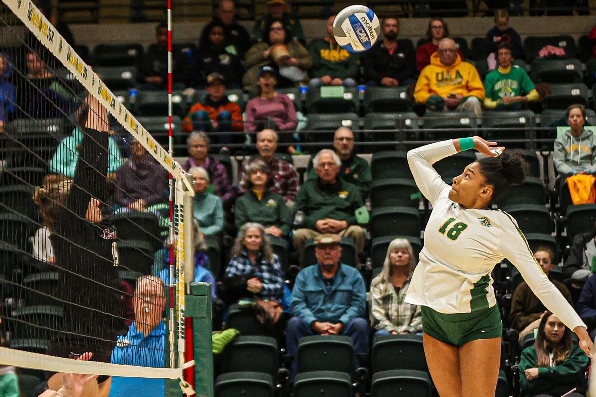 UAA Volleyball hosts Saint Martin's 