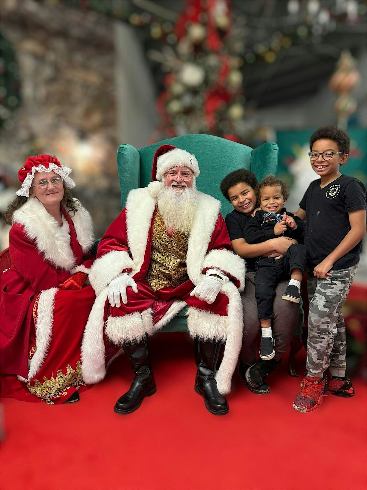 Breakfast with Santa at Taste of Legacy Cafe