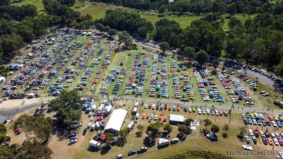 32nd Chryslers On The Murray