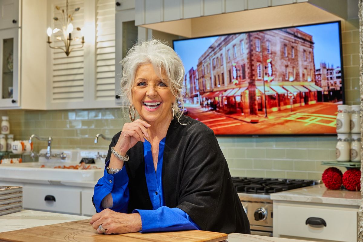 Paula Deen\u2019s Family Kitchen Book Signing \u2022 Nashville, TN