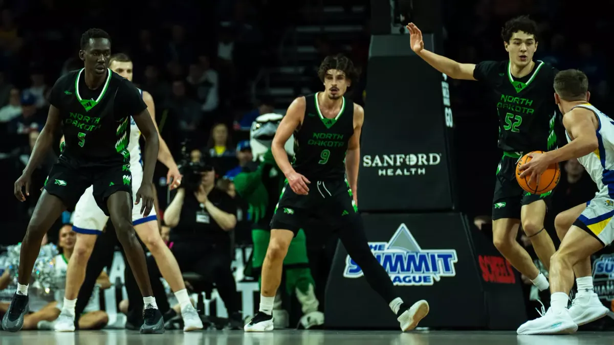 St. Thomas Tommies at North Dakota State Bison Mens Basketball