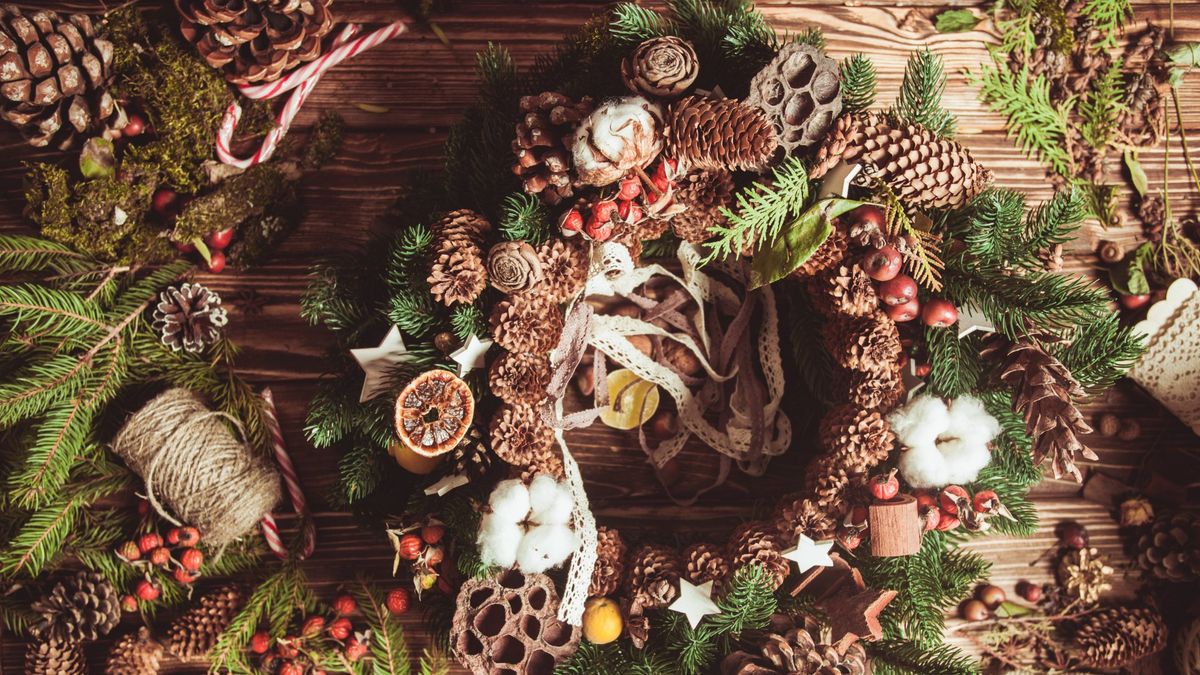 Festive Deluxe Christmas Wreath-Making Workshop