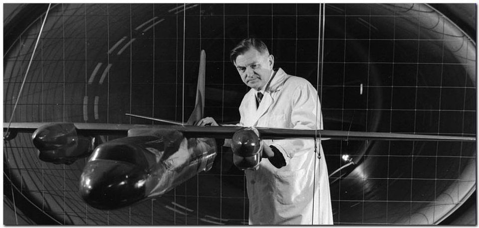 \u041b\u0435\u043a\u0446\u0438\u044f "\u0421\u0430\u043c\u043e\u043b\u0435\u0442 \u0438 \u0447\u0435\u043b\u043e\u0432\u0435\u043a: \u0436\u0438\u0437\u043d\u044c \u0438 \u0442\u0432\u043e\u0440\u0447\u0435\u0441\u0442\u0432\u043e \u0430\u0432\u0438\u0430\u043a\u043e\u043d\u0441\u0442\u0440\u0443\u043a\u0442\u043e\u0440\u0430 \u041e.\u041a. \u0410\u043d\u0442\u043e\u043d\u043e\u0432\u0430"