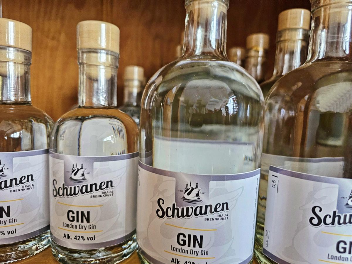 Gin-Erlebnis: Handwerkliche Tradition trifft zeitgem\u00e4\u00dfe Kreativit\u00e4t