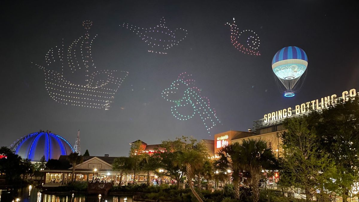 "Disney Dreams That Soar" Drone Show Debut