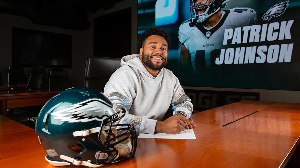 Parking Dallas Cowboys at Philadelphia Eagles