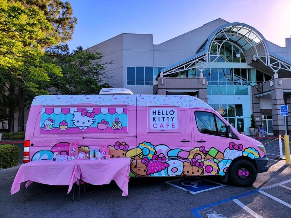 Hello Kitty Cafe Truck West - Sacramento Appearance