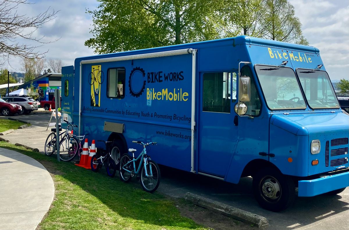 Low\/No Cost Bike Maintenance at City Hall Park