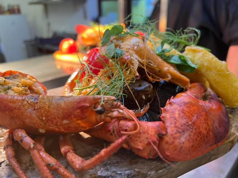 Chateaubriand, Lobster & Garlic King Prawns