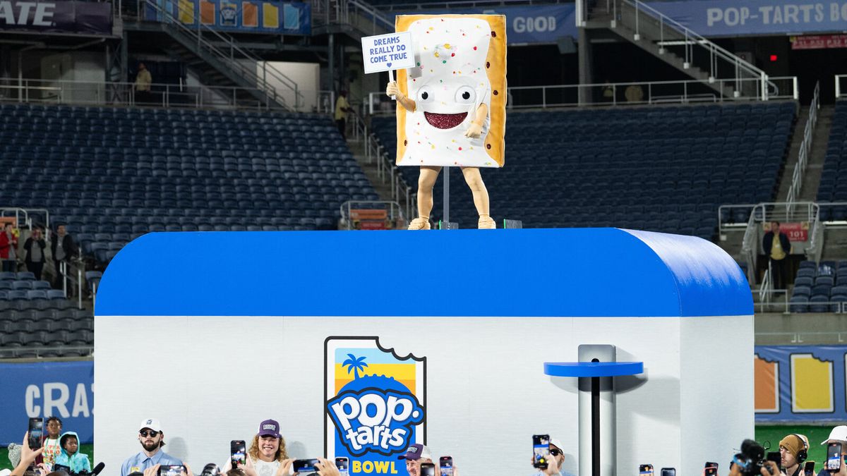Parking Pop-Tarts Bowl