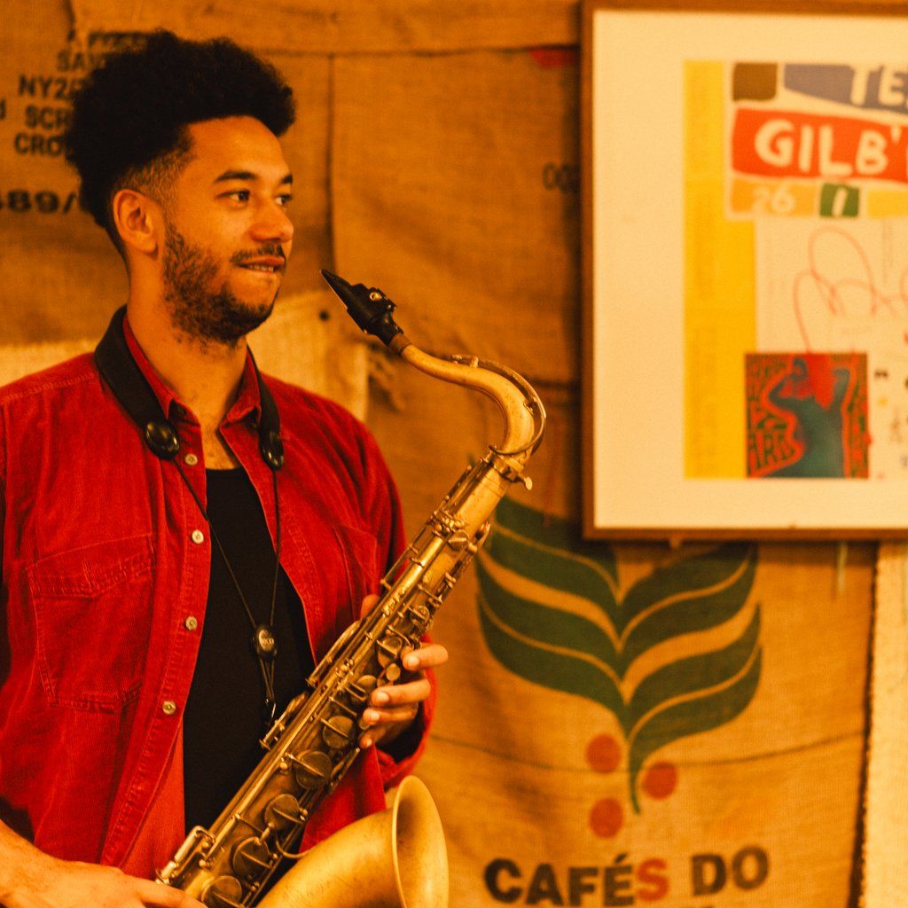 Caf\u00e9 Jazz with the Siglo Section