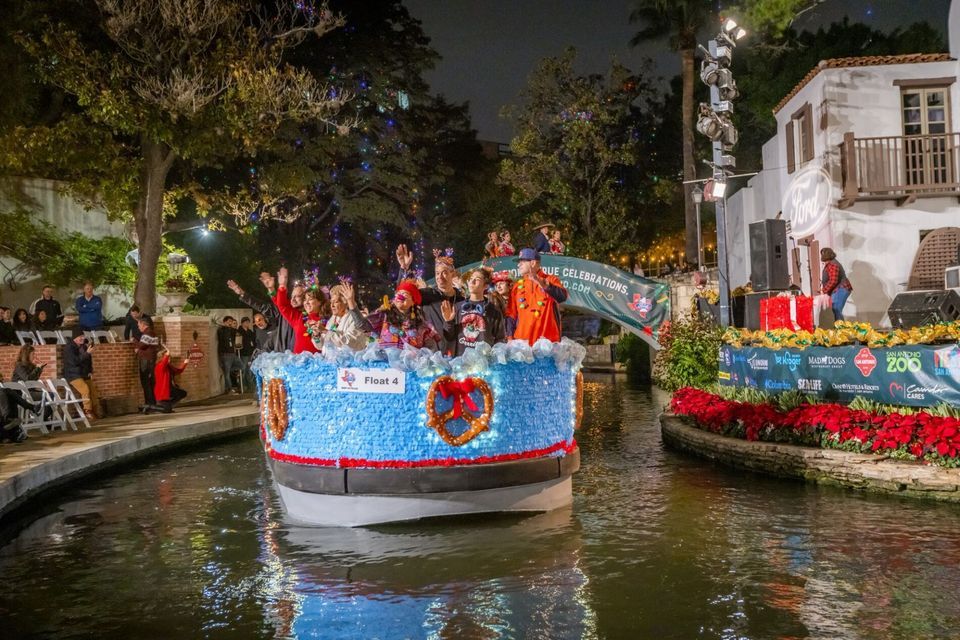 Holiday Lights on the River Walk – FREE - San Antonio River Walk