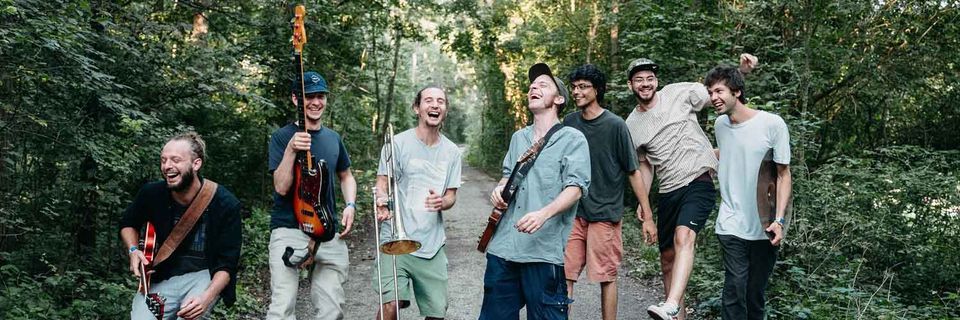 Sunday Sundowner Concerts #1 w. Stick a Bush