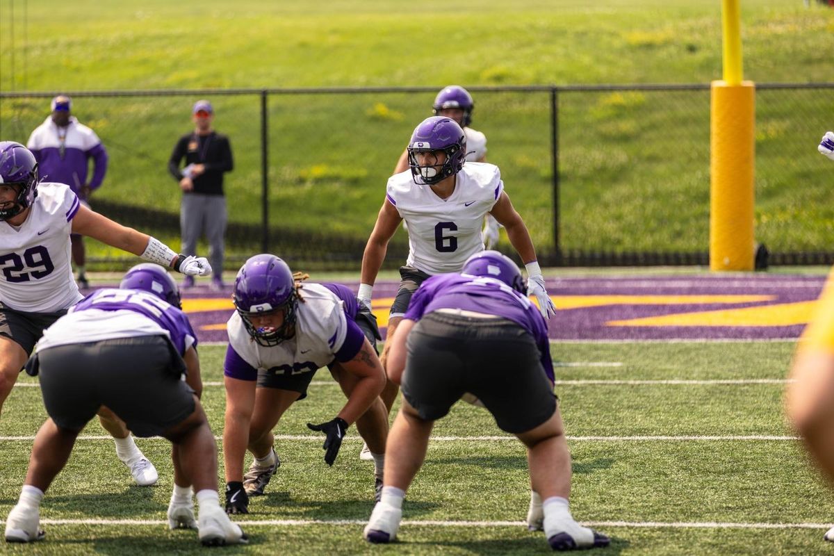 Parking Wisconsin Badgers at Northern Iowa Panthers Wrestling