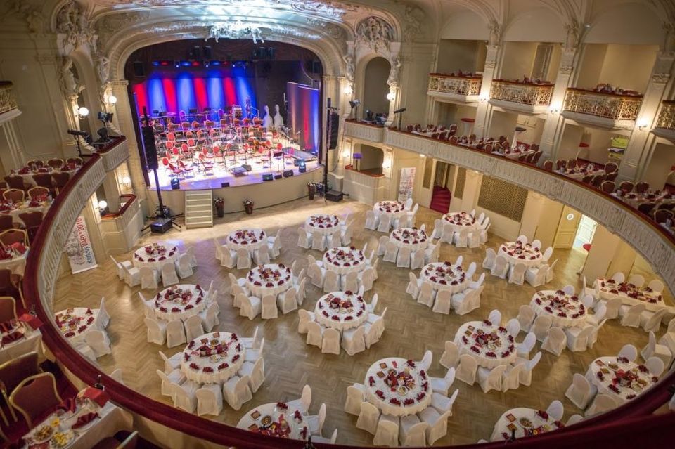 Maturitn\u00ed ples 2022 - Trivis Karlovy Vary