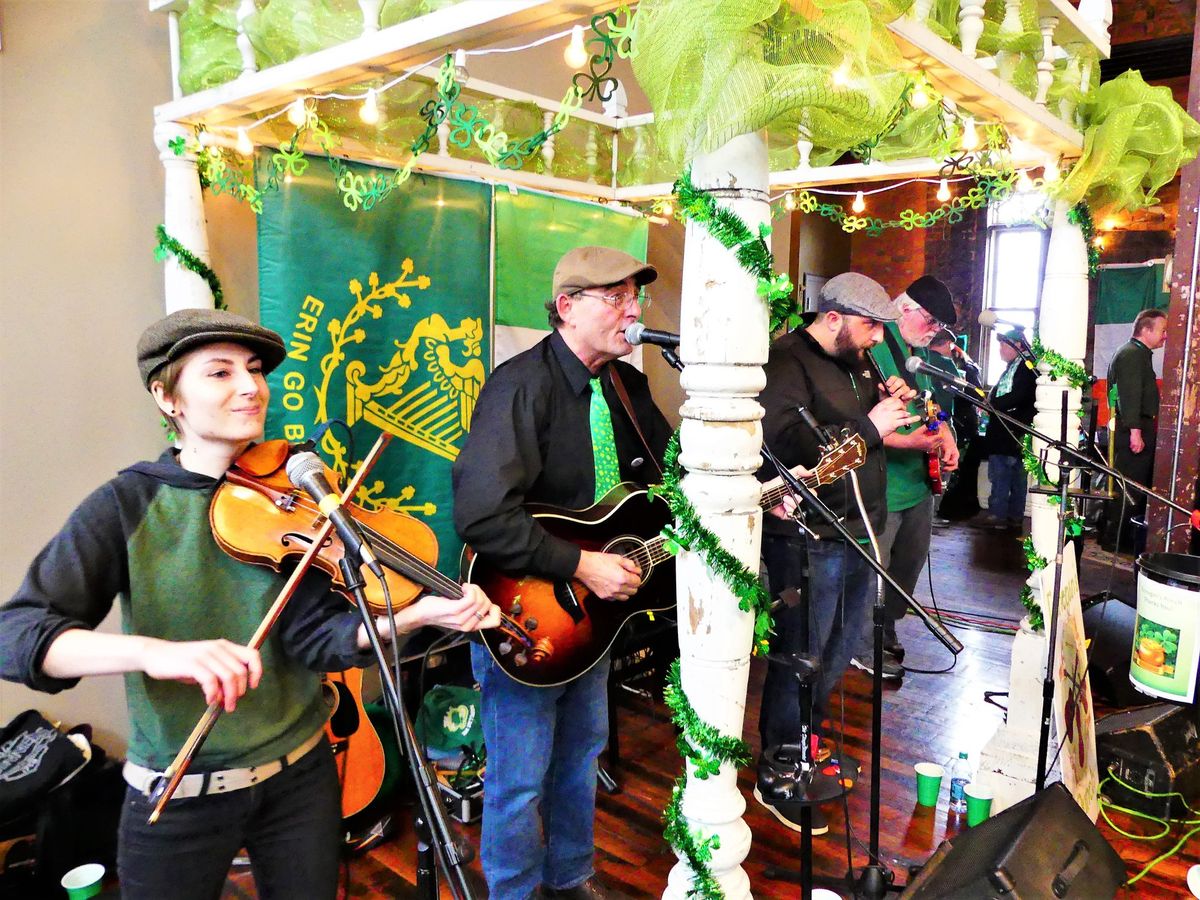 Live Music with Finnegans Punch