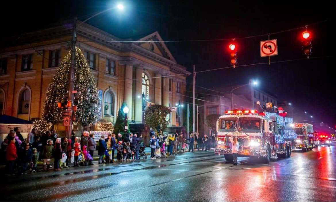 Beaver Falls Christmas Parade - Home for the Holidays