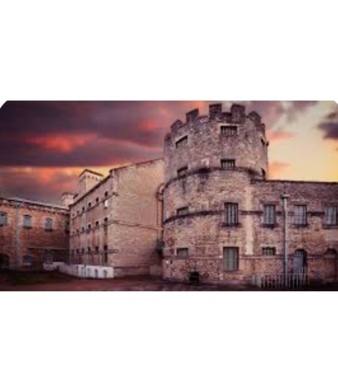 Oxford Castle Ghost Hunt Sleepover & Prison Breakfast 