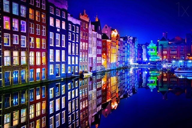 Amsterdam by Night avec Distrago